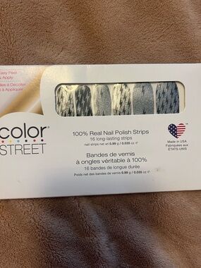 Color Street Silver and Black lightning pattern